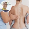 Fisioterapia de columna: Terapeuta aplicando técnicas de rehabilitación
